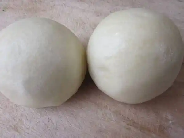 母亲生病向女儿借300元,女婿打发她给俩馒头,吃一口母亲蒙了