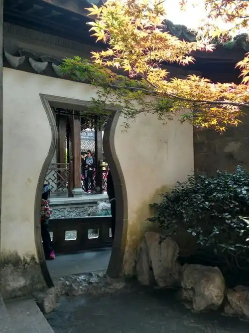 胡雪岩故居 17-4-22 以历史论,他是杭州人的骄傲,以辩证法,他也留给