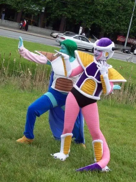 弗利萨.龙珠cos,网友:饺子你是吃了毒奶粉?怎么变成大头儿子啦?