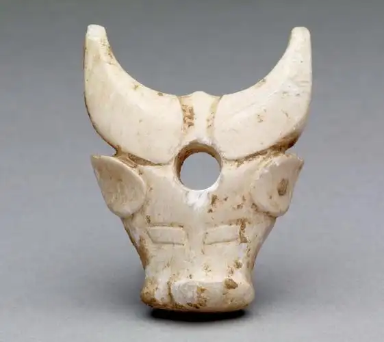 商玉牛头大英博物馆藏