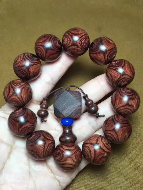 紫檀柳手串鬼脸对眼纹理不输海黄