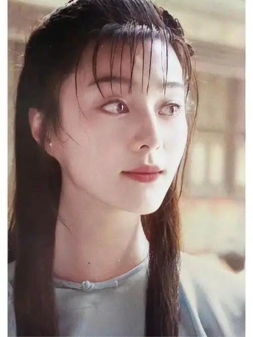 范冰冰罕见旧照!20岁的她青涩娇嫩 十几年前有种清水出芙蓉的美