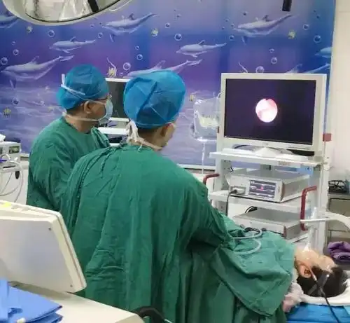 11个月宝宝"嘘嘘"竟尿血 罪魁祸首是结石作祟