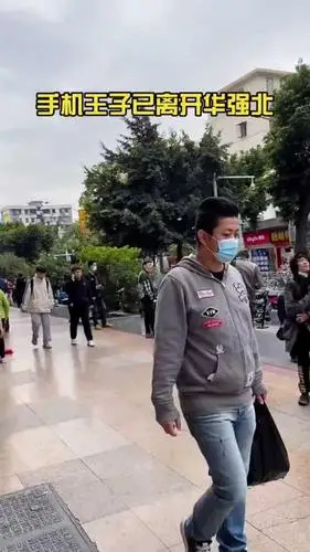 我要上热门#华强北手机王子已经离开了这个曾经让他辉煌的地方,也许