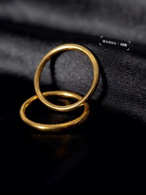 金色的诺言情侣黄金素圈对戒