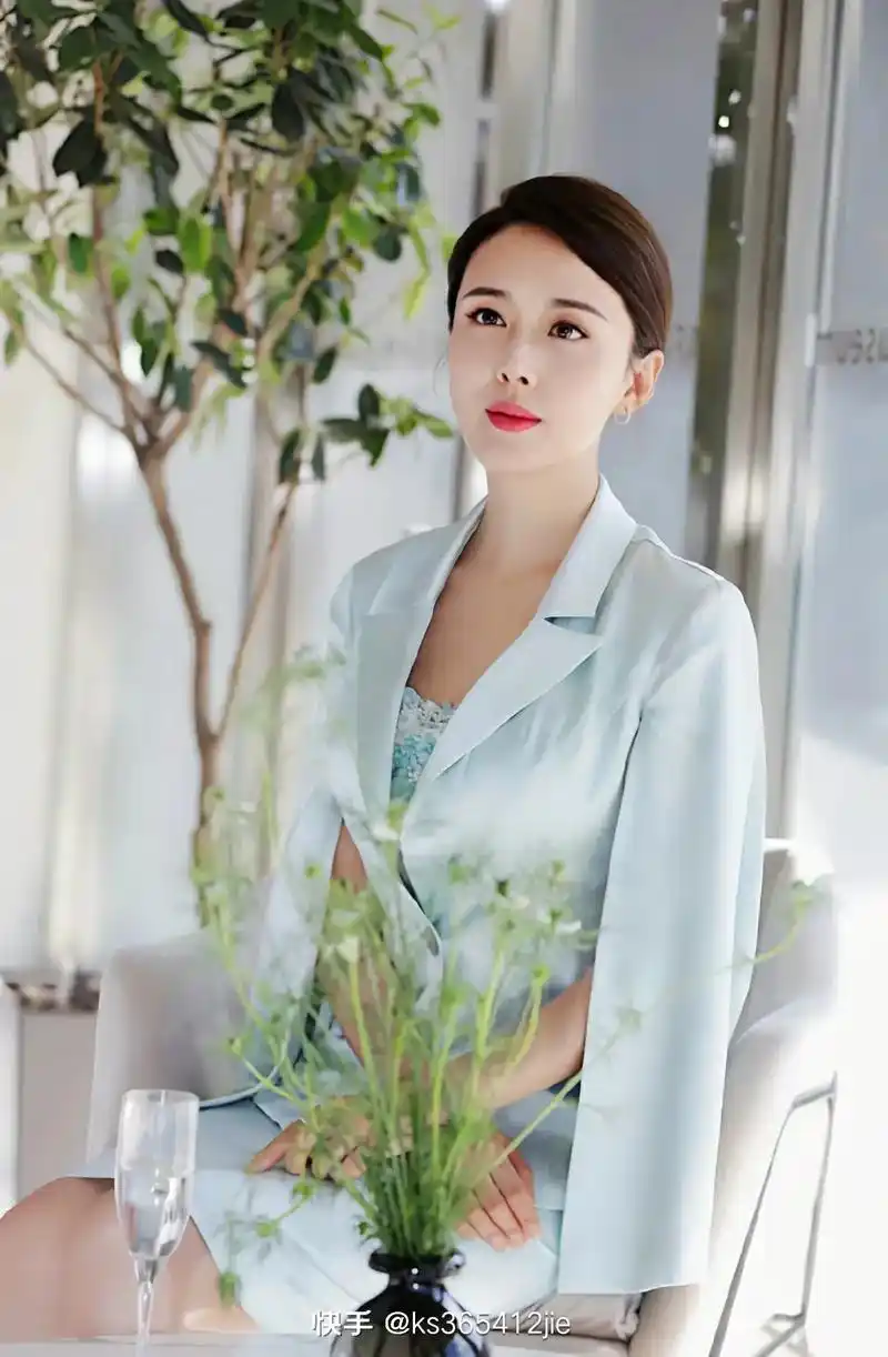 演员颜丹晨湖南湘潭老乡啊 - 抖音