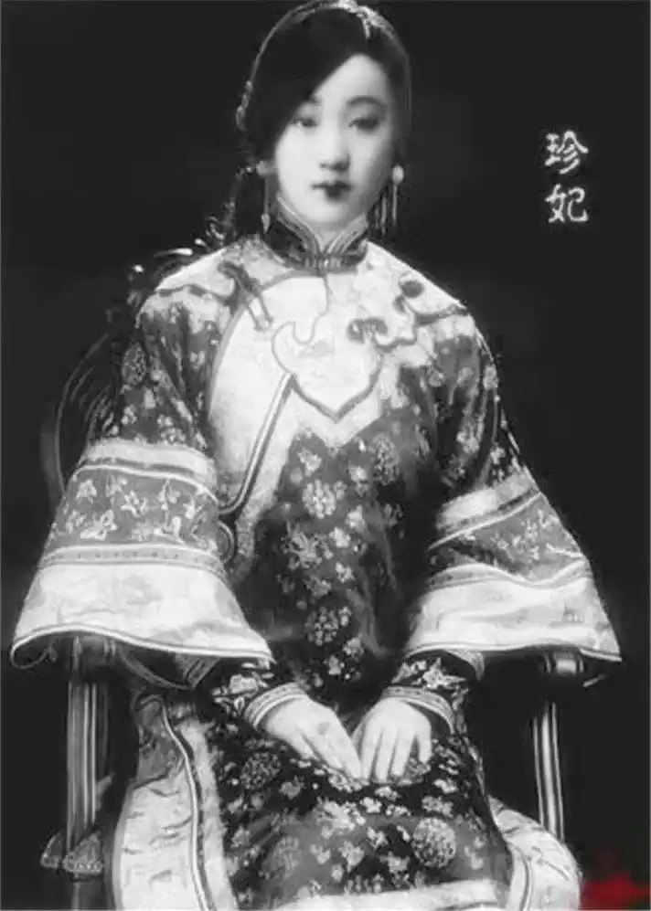 德龄公主慈禧御用翻译抗婚后嫁给洋人却遭背叛58岁惨死异国