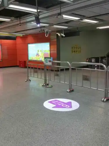 广州地铁三号线六号线燕塘站