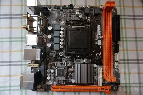 作业贴新手第一次diyitx小主机乔思伯c2技嘉凤凰主板wifii34160