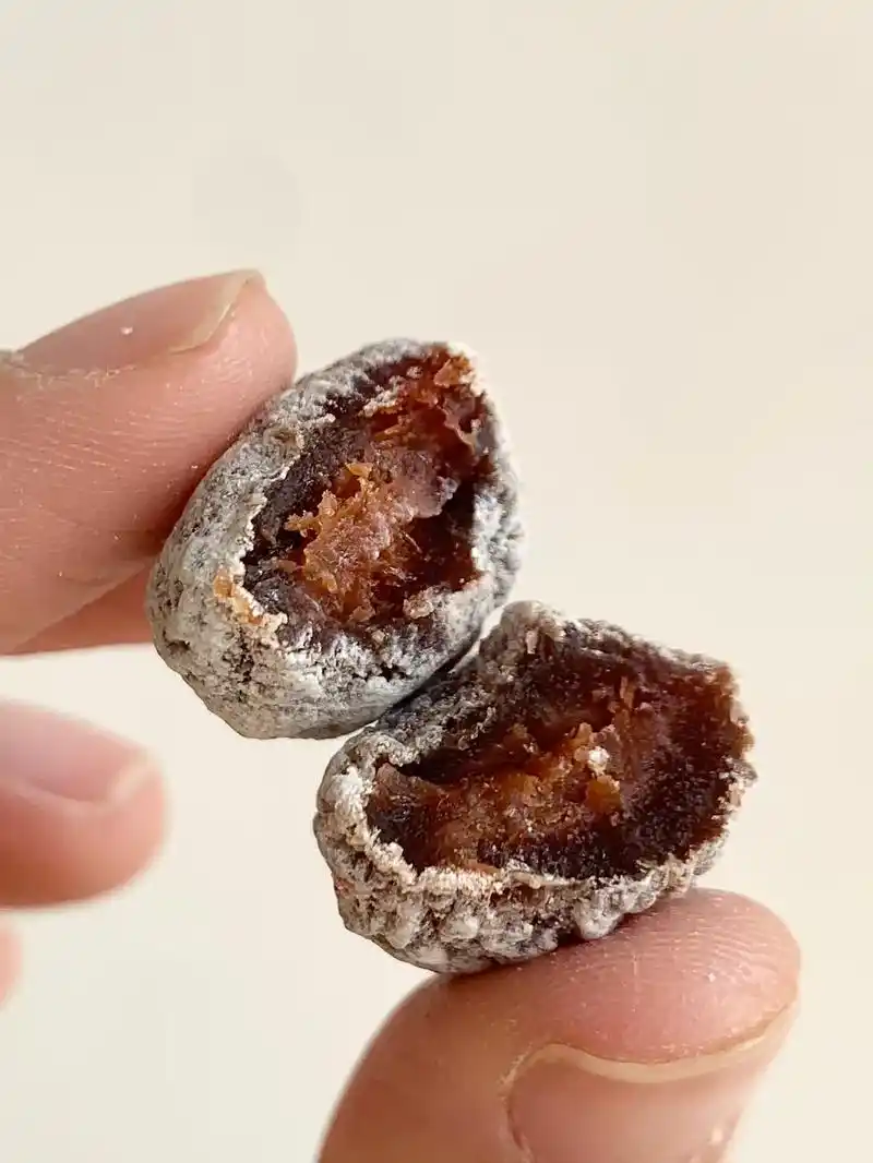 梅子肉很厚,最惊喜的是没有籽 - 抖音