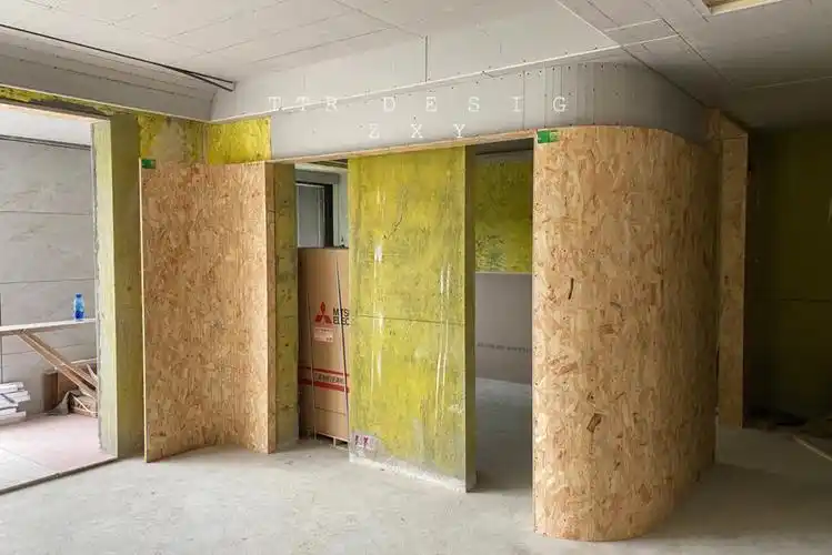 打底是为了追求墙面的平整度,稳定性,更好,让木饰面等更好的呈现效果.