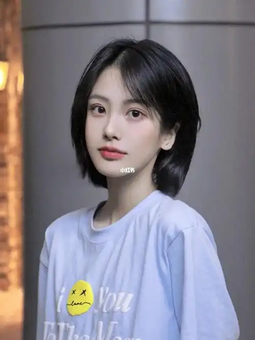 关于我的发型大家一直有很多想问～其实我从初一开始就开始留短发了