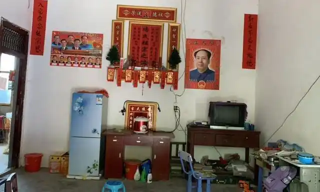 脱贫攻坚那人那事│大营镇金龙村:香火堂上的照片