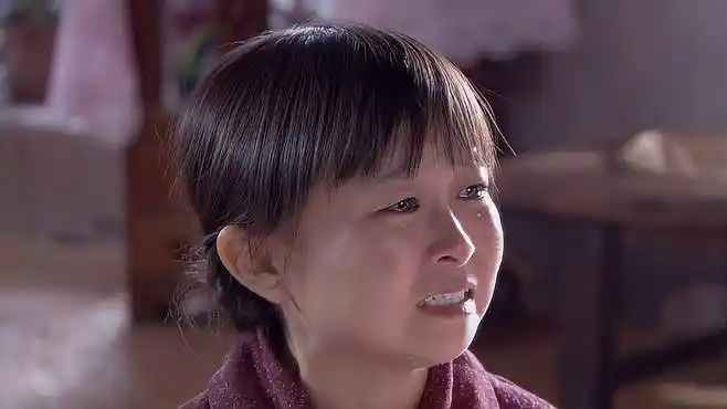 樱桃红:袖珍姐姐要出去单过,母亲要分家,怎料弟媳又使绊子-影视综视频