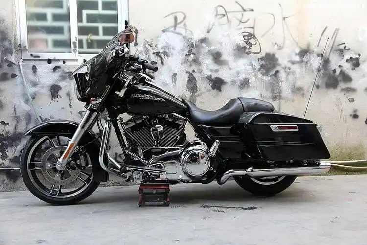 15年哈雷戴维森街道滑翔