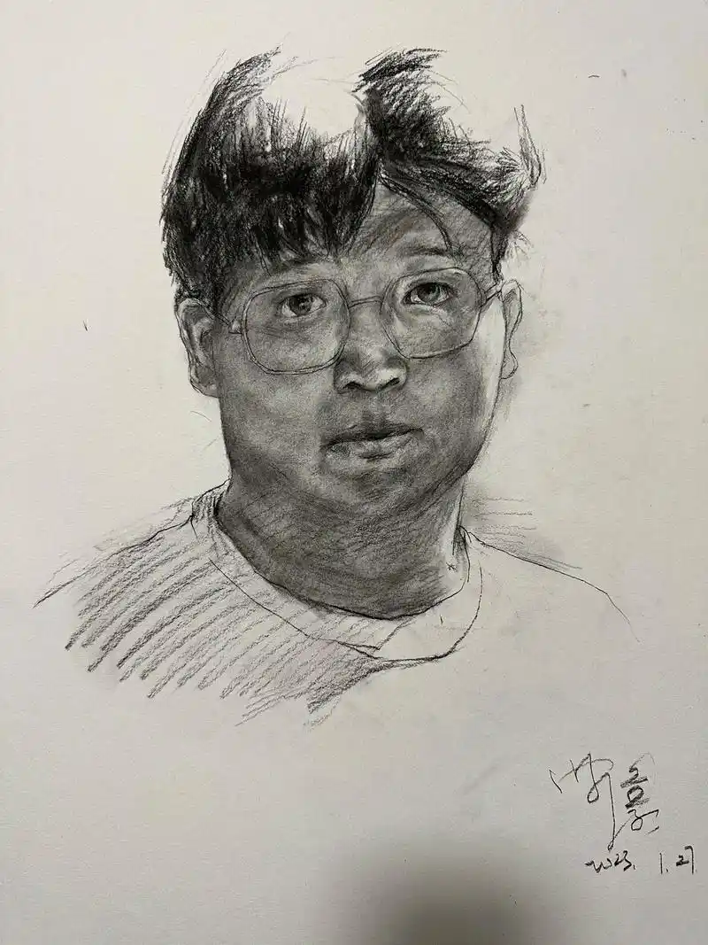 难度有点大的背光#美术生 #素描头像 @樱花不是花 - 抖音