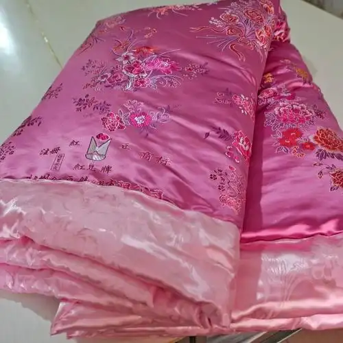 冬季棉花被子棉花被新疆传统亮面丝滑棉被丝绸锻光滑面料加厚保暖冬被