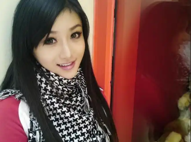 何雨檬毕业于北京电影学院的高职班,毕业后她演出的机会很少,到目前