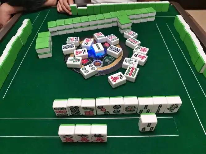 浅打一下夜麻将吧98#麻将  #一起打麻将