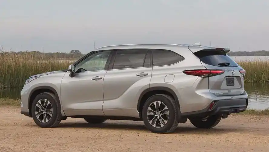 搭载25l混动系统丰田全新汉兰达还会提供6座车型