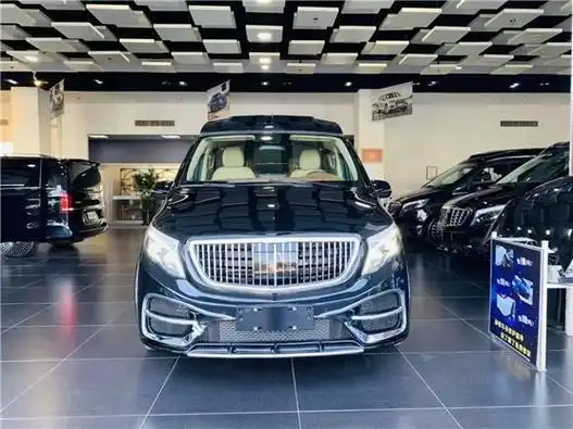 奔驰威霆改装定制全隔断4 2商务车,彰显独有的奢华与尊贵