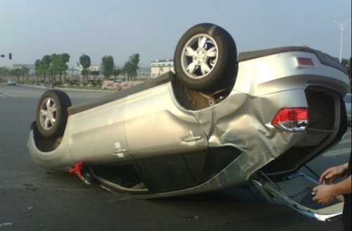 车友对比亚迪s6翻车分析图