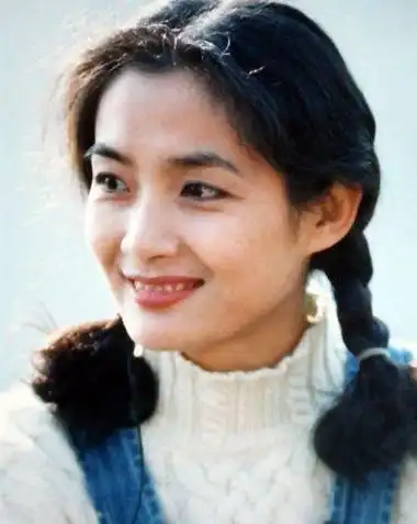 回顾著名演员李婷去世10年后前夫带女儿再婚弟弟却让人心寒