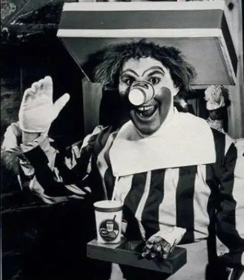 初代麦当劳小丑,1963年 来自装甲皮卡丘 - 微博