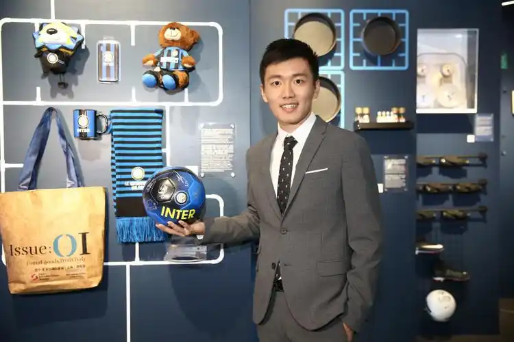 "年轻一代的消费者渴望用自己的方式打开世界,"苏宁国际总裁张康阳