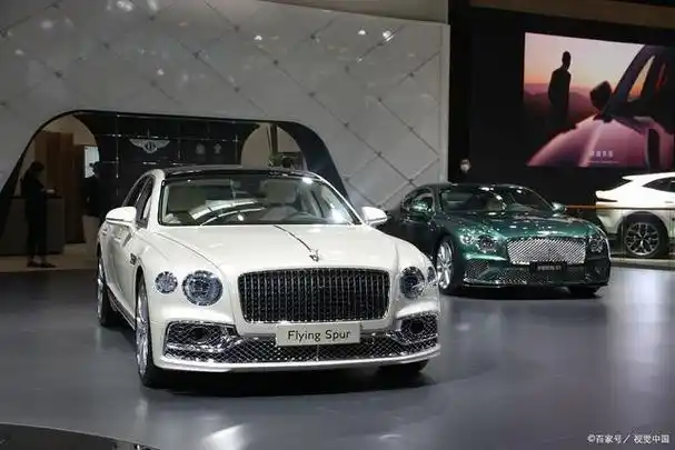 一般来说,小型车的油耗较低,行驶里程数相对较长,而大型车的油耗较高