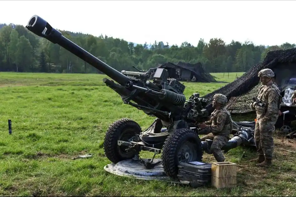 美国m119式105mm 轻型榴弹炮是在英国 l118式榴弹炮基础上经进一步