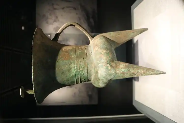 乳钉纹铜斝——夏代