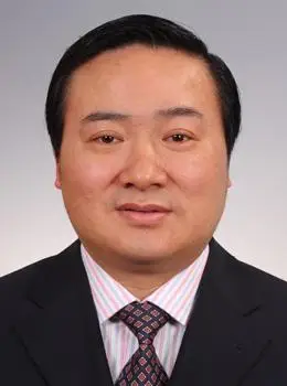 宣布翁祖亮同志任上海市政府副秘书长,浦东新区区委副书记,代区长,并
