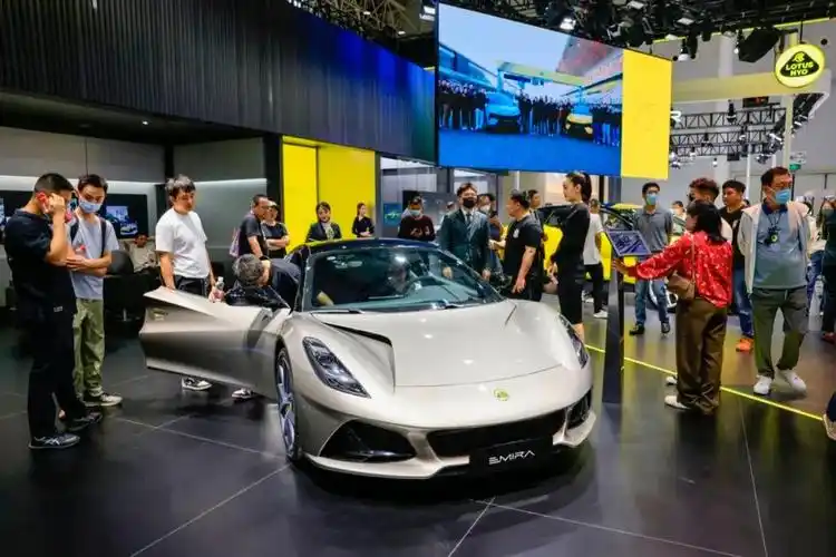 第22届华中国际车展5月启幕——车市最美五月天,春花烂漫展新颜