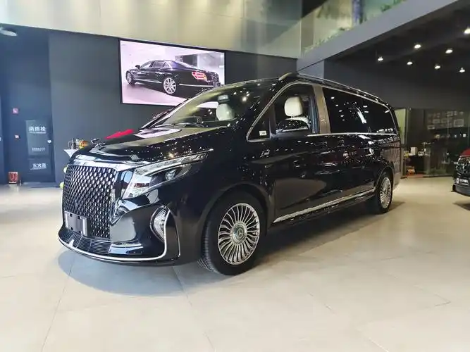 奔驰克蒂圣母峰v260l老板保姆车的首选