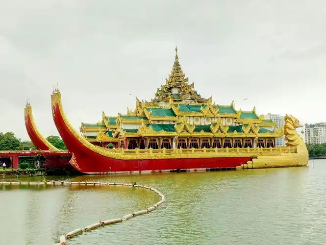 佛教万塔之国缅甸——仰光卡拉威宫(3)