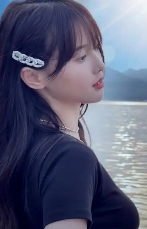 小姐姐侧颜真的真的好好看