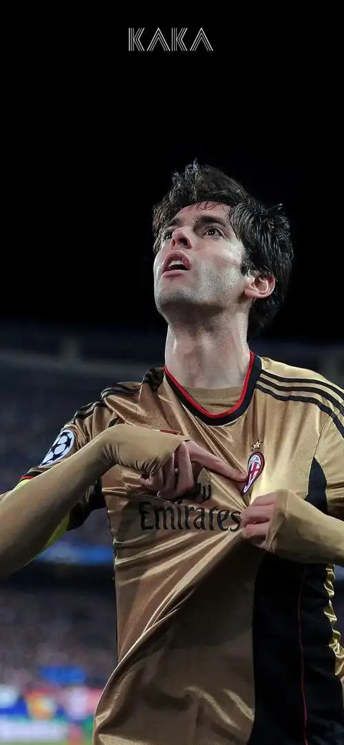 每日足球帅图卡卡帅气手机壁纸精选part3