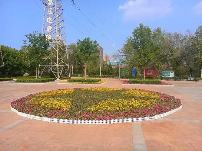 迎五一4万余株草花扮靓锦绣川景区