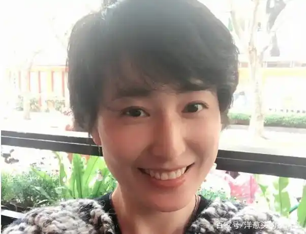 被称为最美杨不悔的鲍逸琳,现转为幕后制片人,状态超好似少女