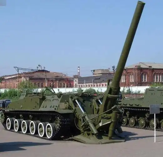 苏军2s4迫击炮:240毫米口径,威名赫赫的赤色"郁金香"