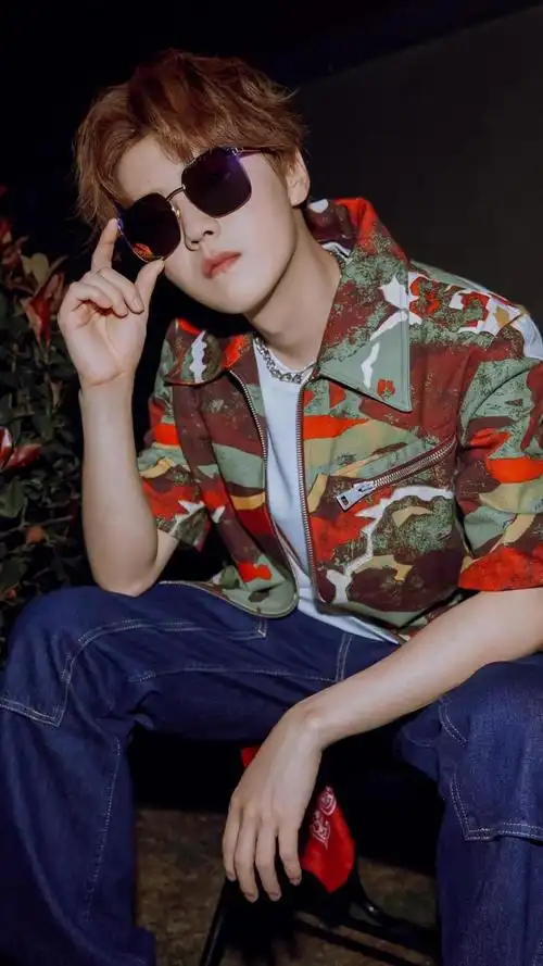 帅气男孩鹿晗时尚个人魅力写真