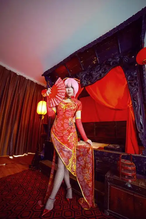 艳红妆luka金丝雀旗袍