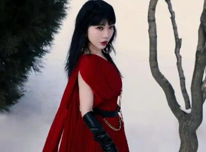 同是歌坛"异类",吴莫愁吉克隽逸差距为何这么大?还是张碧晨聪明