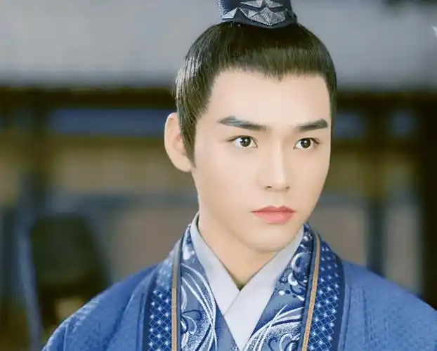 龚俊《醉玲珑》旧照曝光,离开《山河令》滤镜后,颜值差距有点大_角色