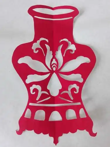 剪纸第七课,牡丹与花瓶组合2018-11-19下午