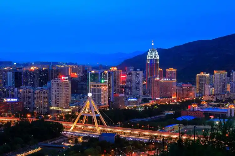 青海省西宁市新城区夜景.蓝七星关注