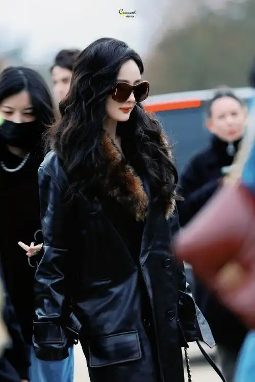 女装秀##杨幂总裁出街##杨幂loewe罗意威全球品牌代言人##今日星拍