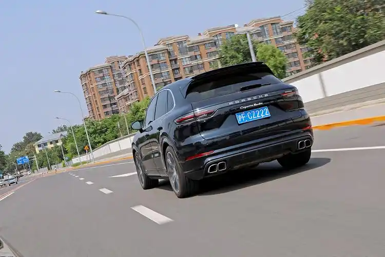 turbo后缀的含义 试驾2022款保时捷cayenne turbo