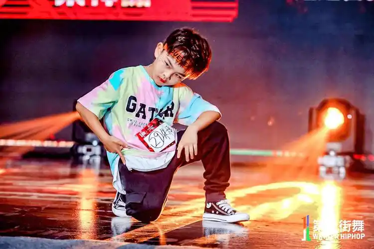 "舞少年·耀华夏"第壹街舞第五届"第壹代言人"总决赛圆满落幕_活动